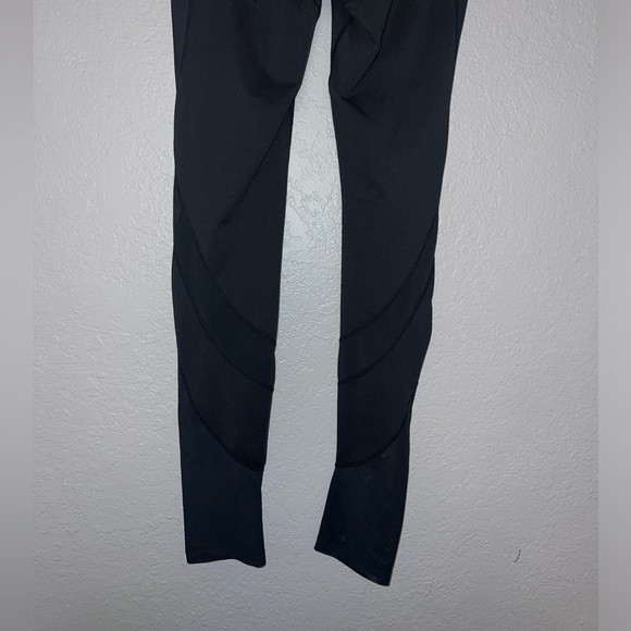 Gymshark Dry Black Leggings - Picture 6 of 9